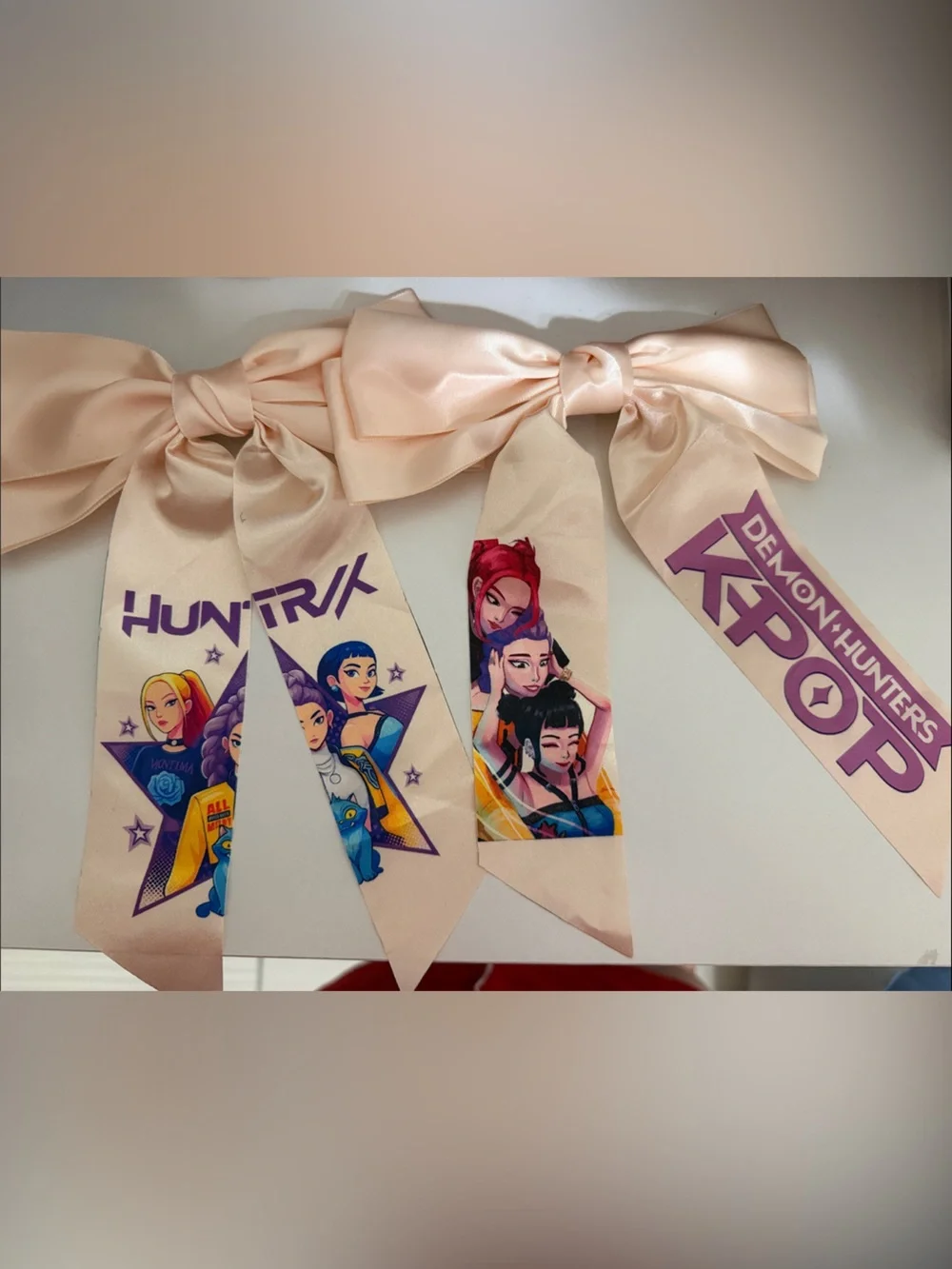 K/DA X Huntrik Pop Character Bow Scarves - Pink Graphics